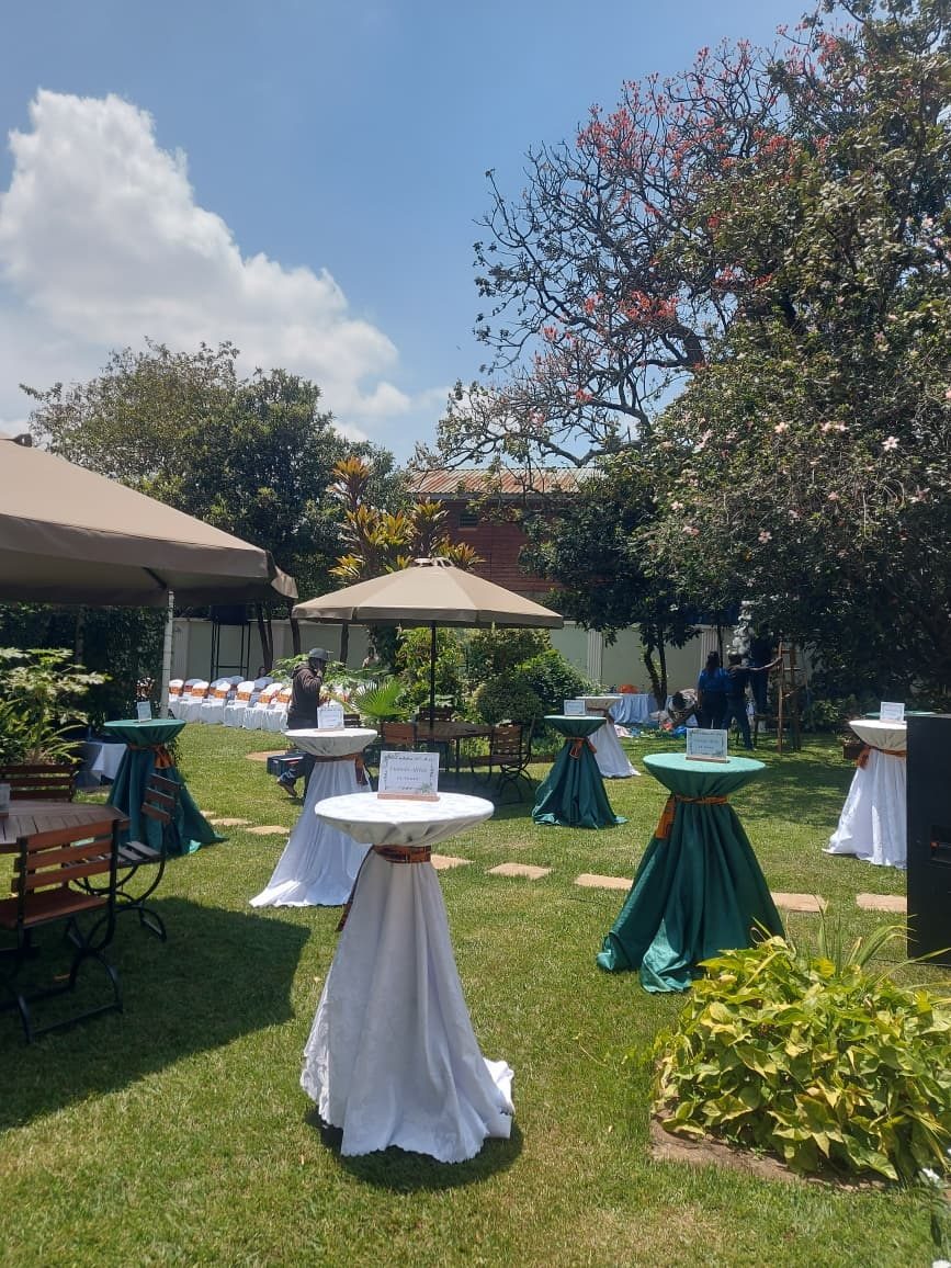Standard Cocktail Table / Bar Table for Hire &mdash; corporate event item for hire in Nairobi (13)