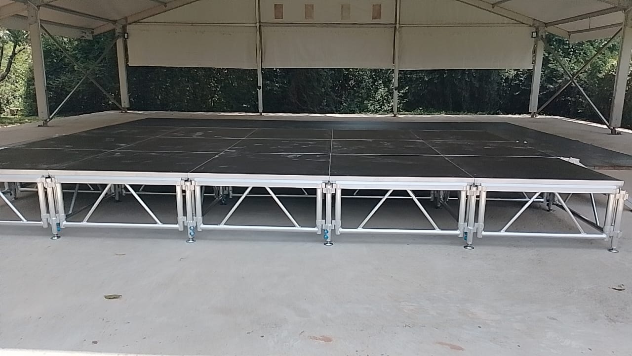Event Stage (per 1m² section) for Hire - view 1