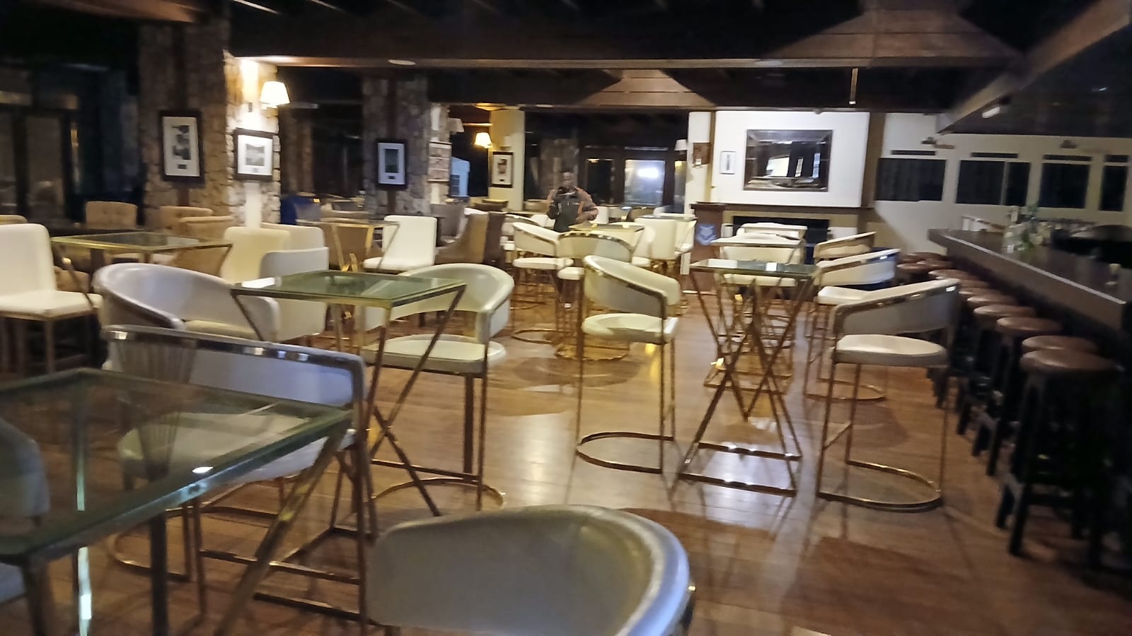 Elegant Cocktail Table / Bar Table for Hire in Nairobi - view 9