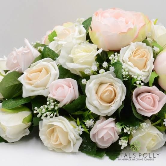 Fresh Flowers Centerpiece for Hire in Nairobi - view 6