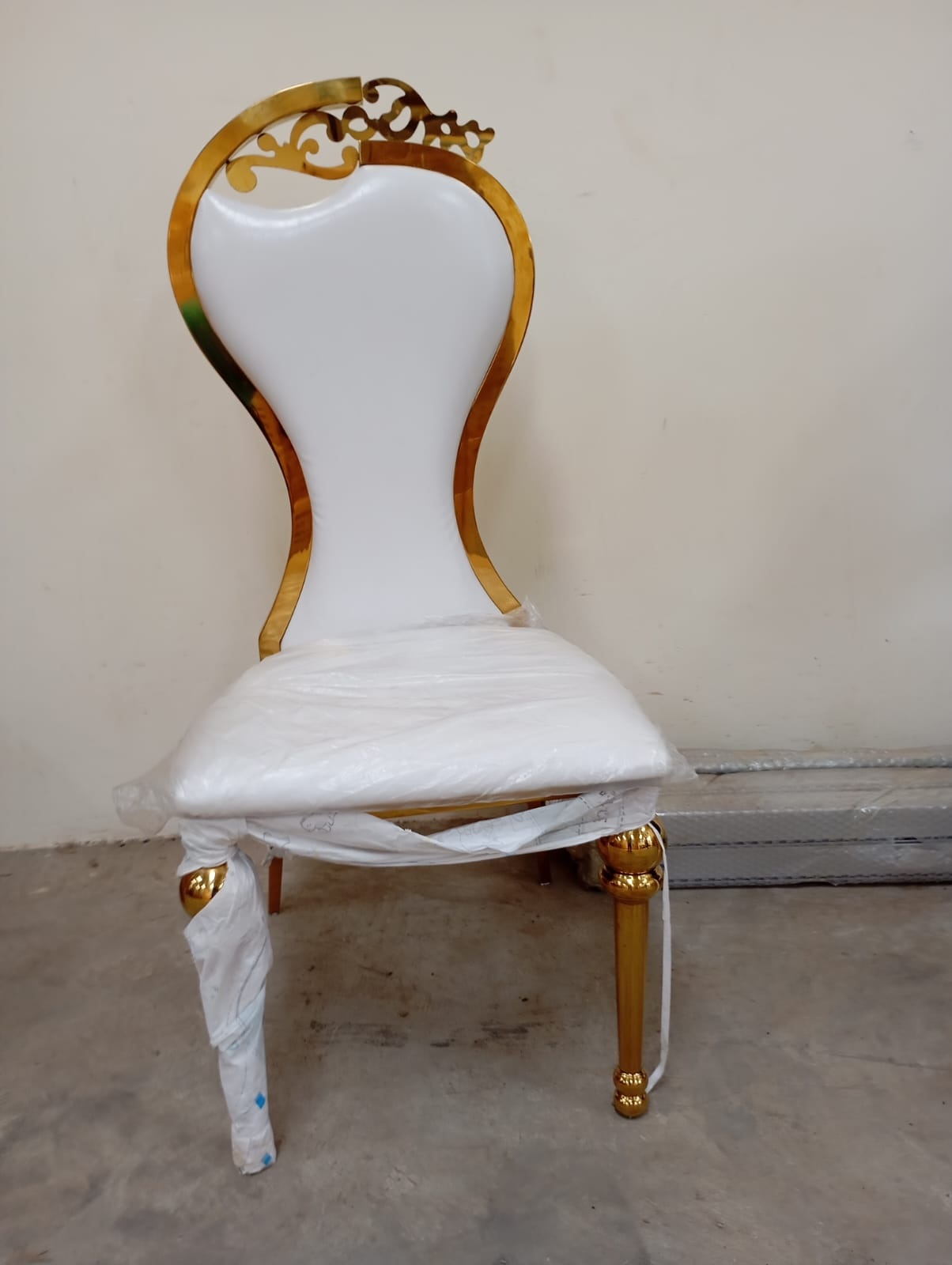 Bride & Groom Bridal Chairs for Hire &mdash; wedding item for hire in Nairobi (4)