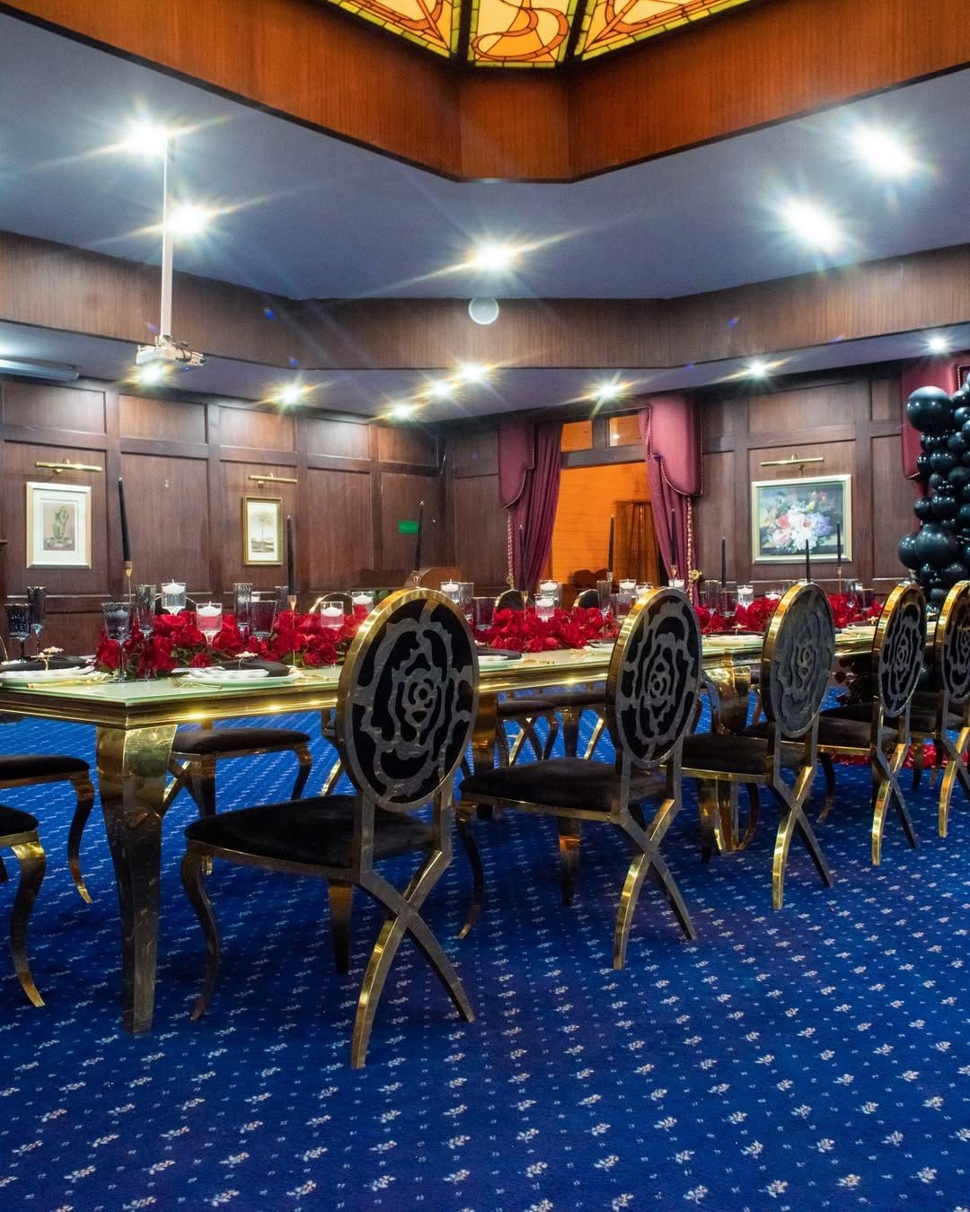 Gold Elegant Glass Table for Hire (8-Seater) &mdash; wedding item for hire in Nairobi (3)