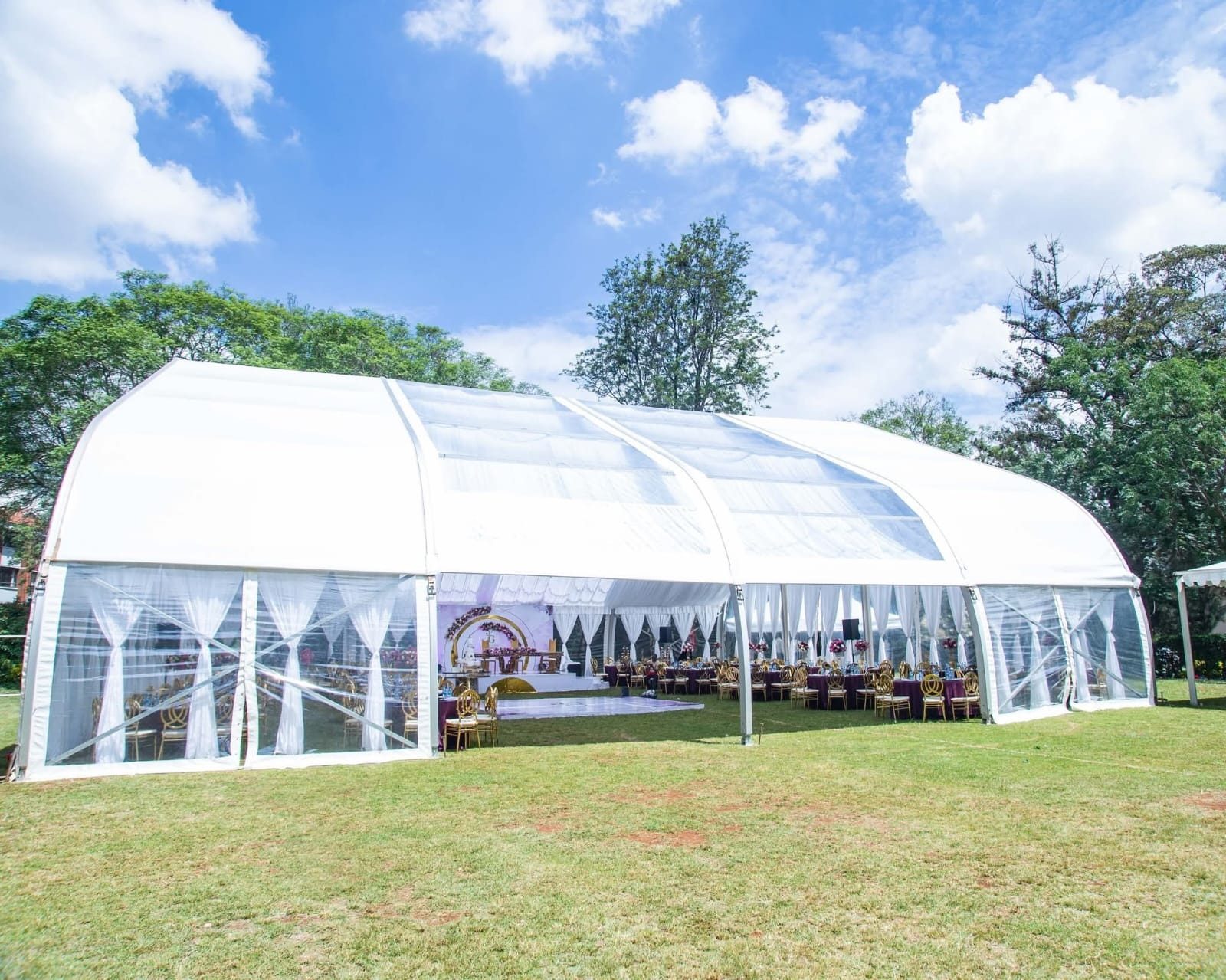 Popular Reception Tents in Action (1)