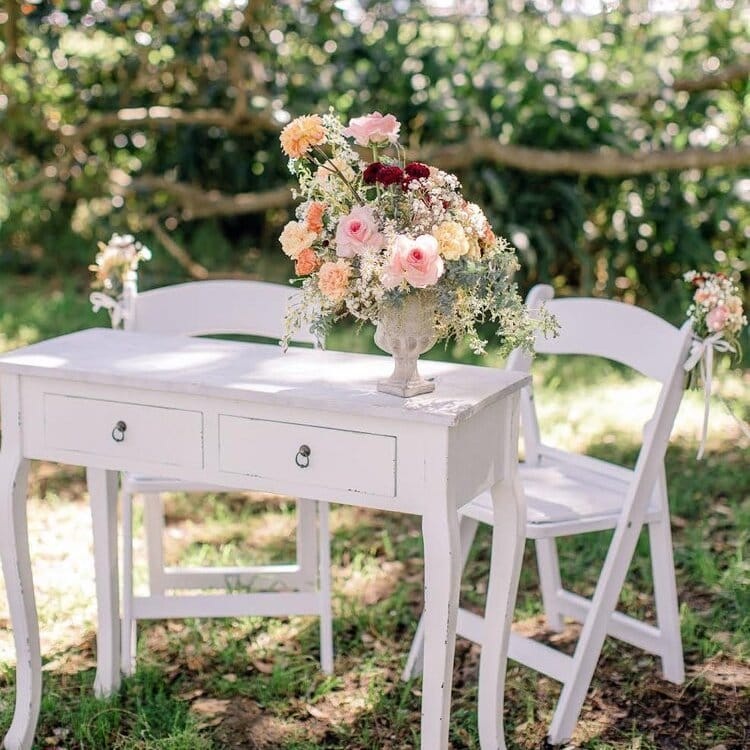 White Signing Table with Flowers for Hire &mdash; wedding item for hire in Nairobi (2)